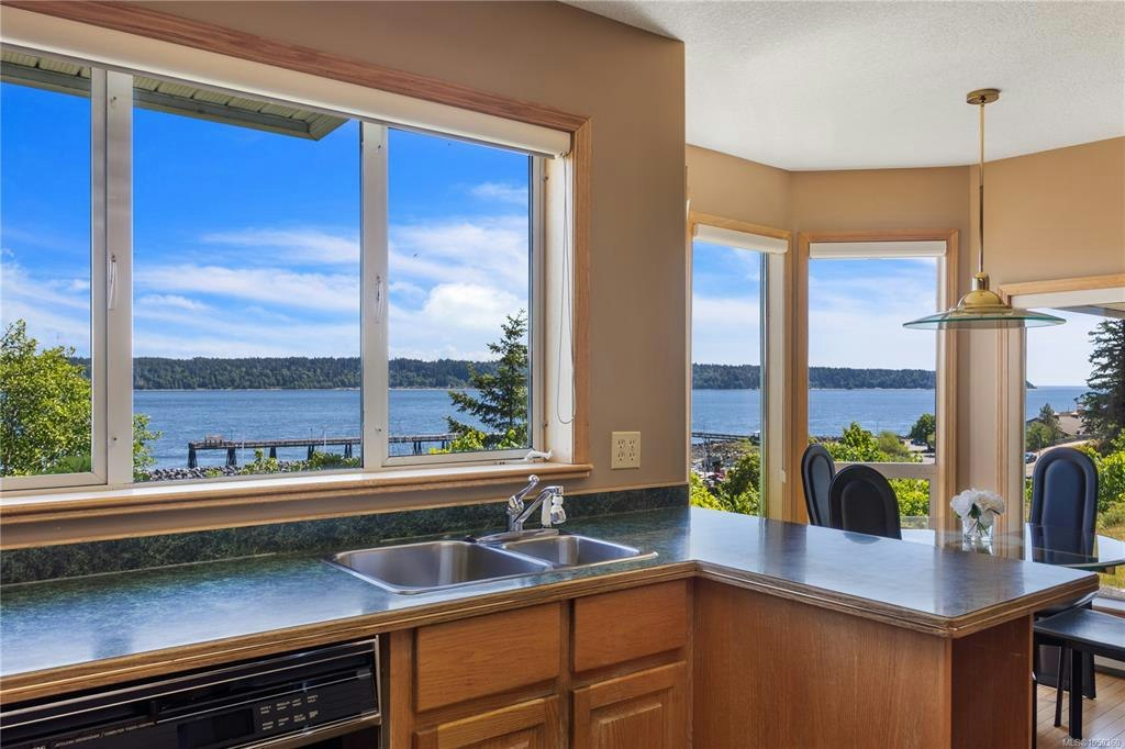 725 Thulin Street, Campbell River, BC, V9W 2L4 - 8