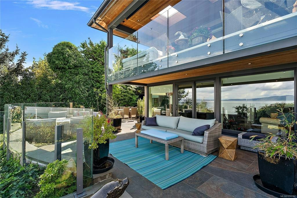 2920 Mt. Baker View Road, Saanich, BC, V8N 1Z5 - 45