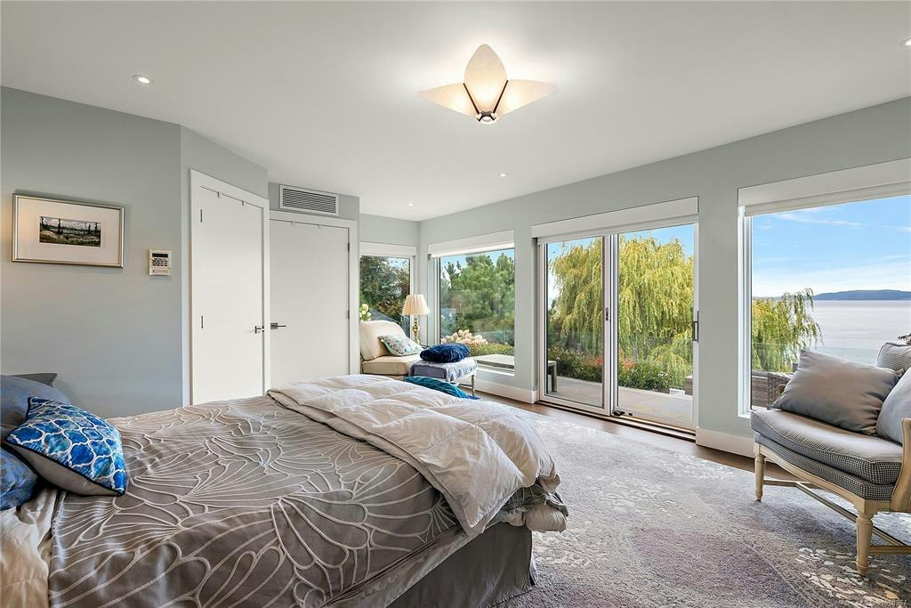 2920 Mt. Baker View Road, Saanich, BC, V8N 1Z5 - 30