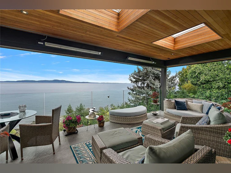 2920 Mt. Baker View Road, Saanich, BC, V8N 1Z5 - 43