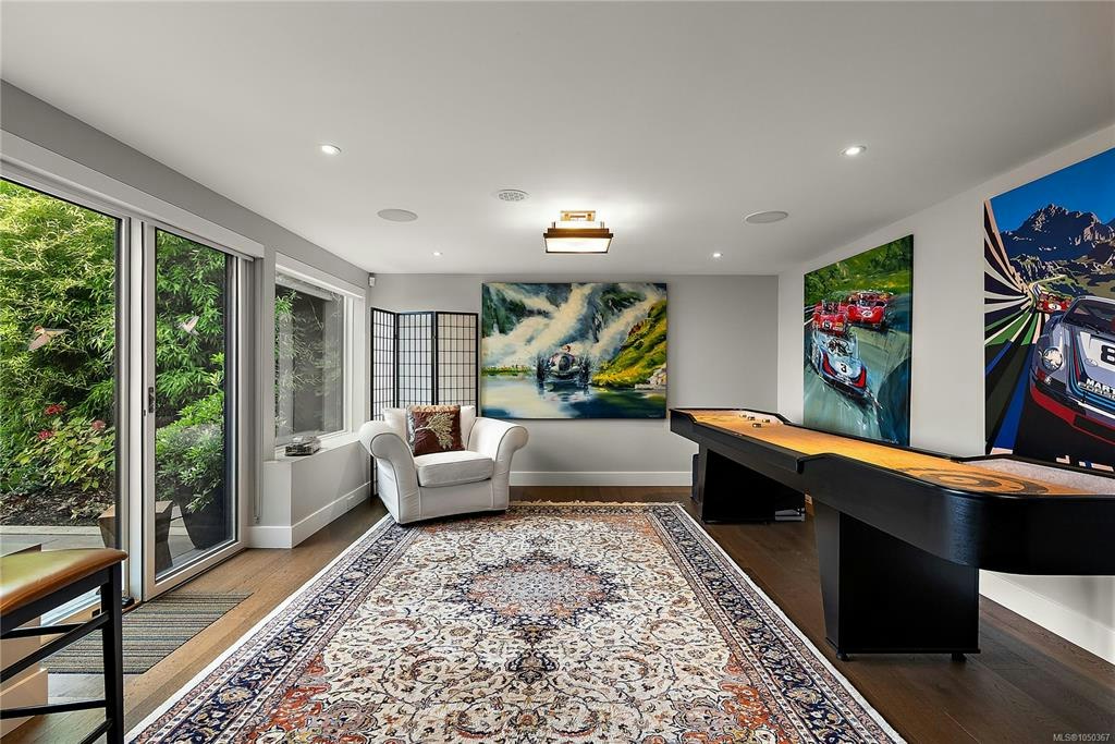2920 Mt. Baker View Road, Saanich, BC, V8N 1Z5 - 39