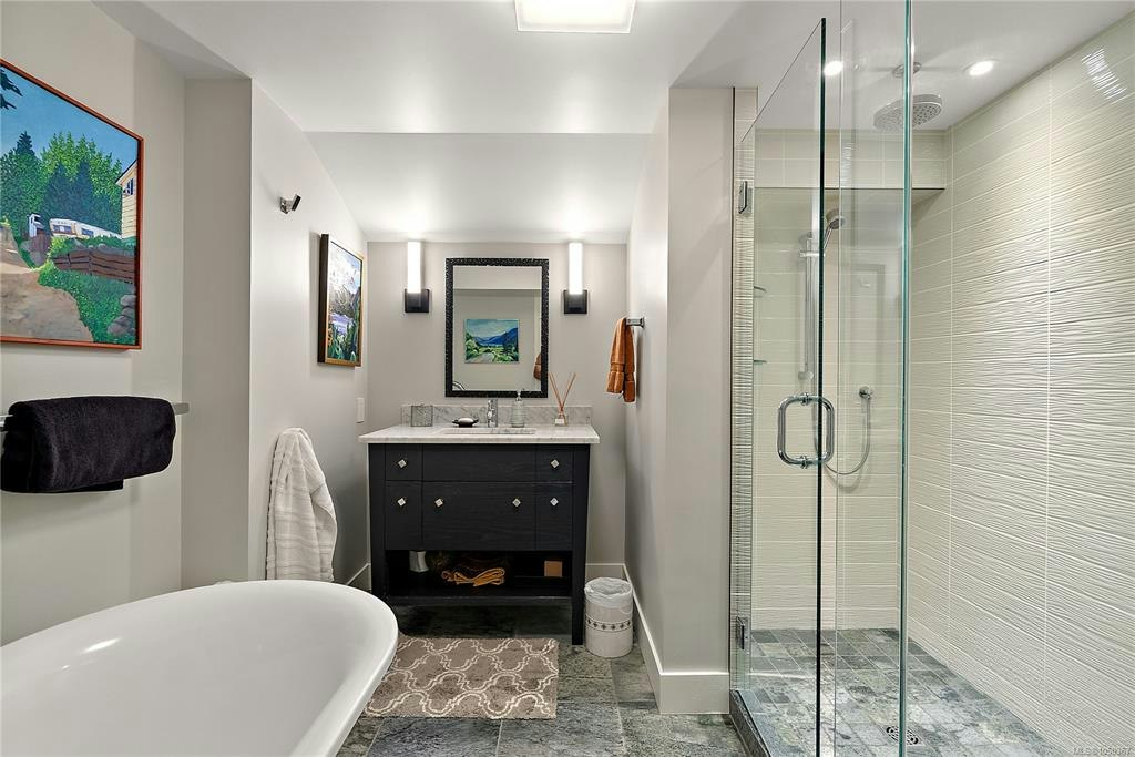 2920 Mt. Baker View Road, Saanich, BC, V8N 1Z5 - 35