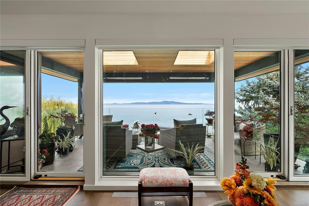 2920 Mt. Baker View Road, Saanich, BC, V8N 1Z5 - 22
