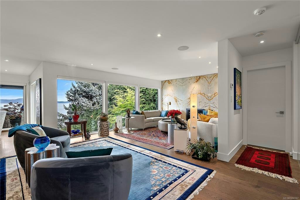 2920 Mt. Baker View Road, Saanich, BC, V8N 1Z5 - 13