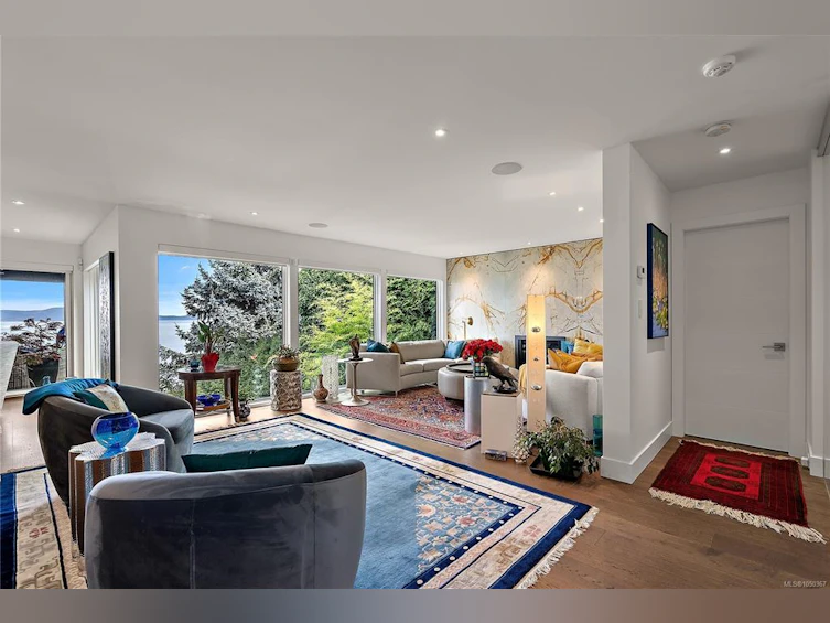 2920 Mt. Baker View Road, Saanich, BC, V8N 1Z5 - 13