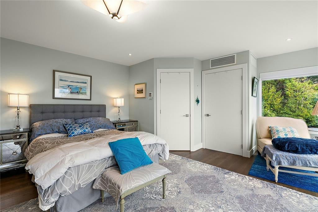 2920 Mt. Baker View Road, Saanich, BC, V8N 1Z5 - 31