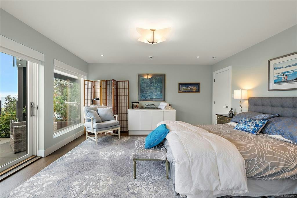 2920 Mt. Baker View Road, Saanich, BC, V8N 1Z5 - 32