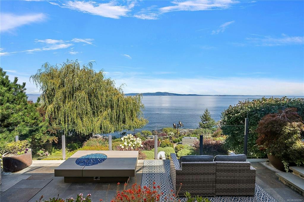 2920 Mt. Baker View Road, Saanich, BC, V8N 1Z5 - 51
