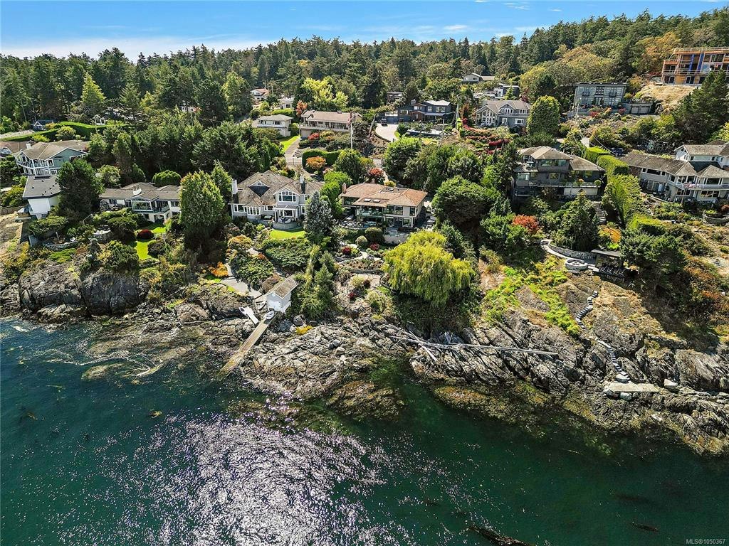 2920 Mt. Baker View Road, Saanich, BC, V8N 1Z5 - 49