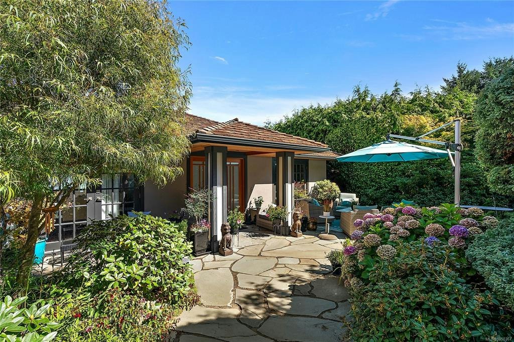 2920 Mt. Baker View Road, Saanich, BC, V8N 1Z5 - 58
