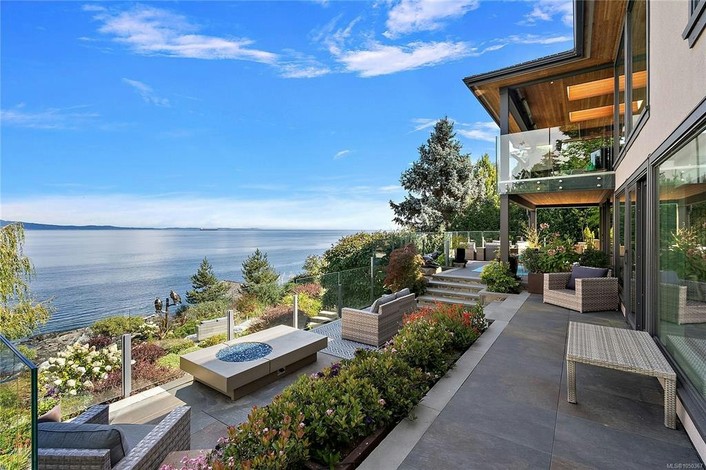 2920 Mt. Baker View Road, Saanich, BC, V8N 1Z5 - 52