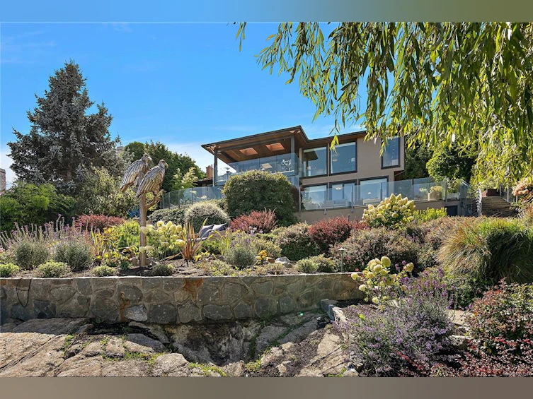 2920 Mt. Baker View Road, Saanich, BC, V8N 1Z5 - 56