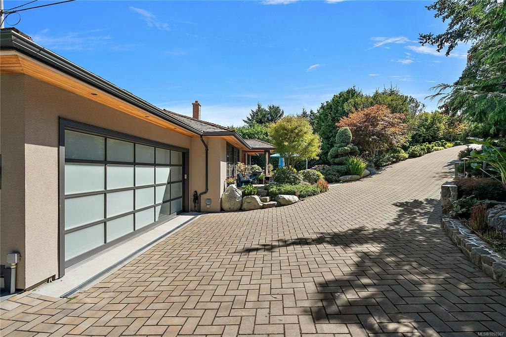 2920 Mt. Baker View Road, Saanich, BC, V8N 1Z5 - 53