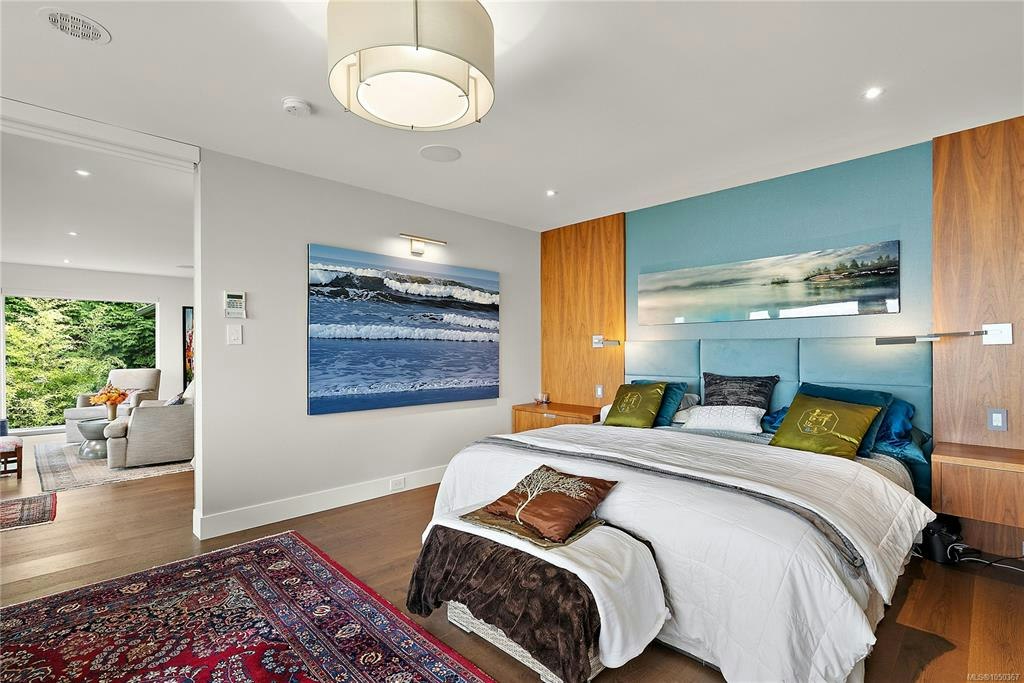 2920 Mt. Baker View Road, Saanich, BC, V8N 1Z5 - 25