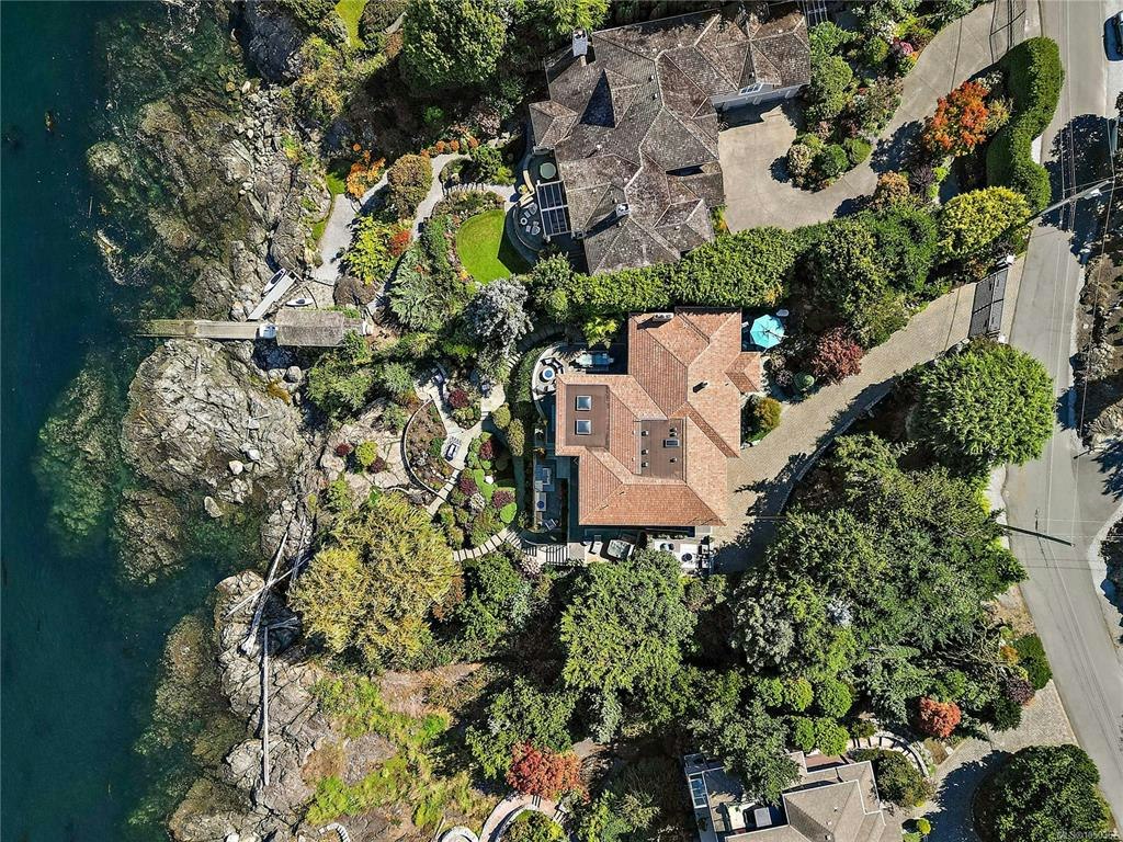 2920 Mt. Baker View Road, Saanich, BC, V8N 1Z5 - 65