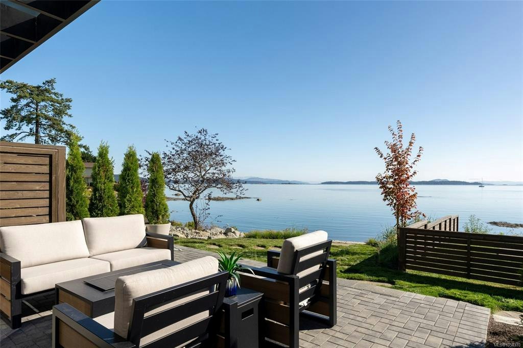 1-2525 Rothesay Avenue - 5