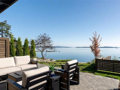 1-2525 Rothesay Avenue - 5