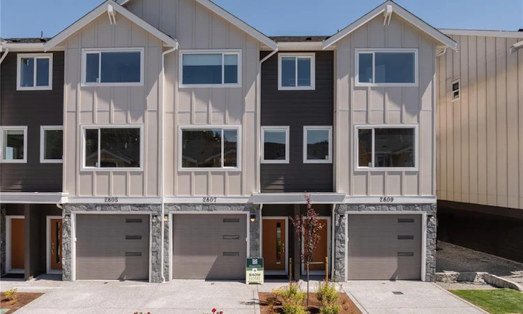 2841 Apex Close