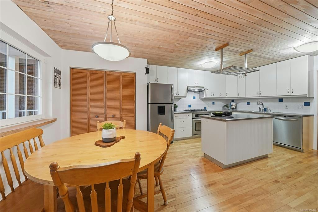 1973 Harlequin Crescent, Nanoose, BC, V9P 9J2 - 4