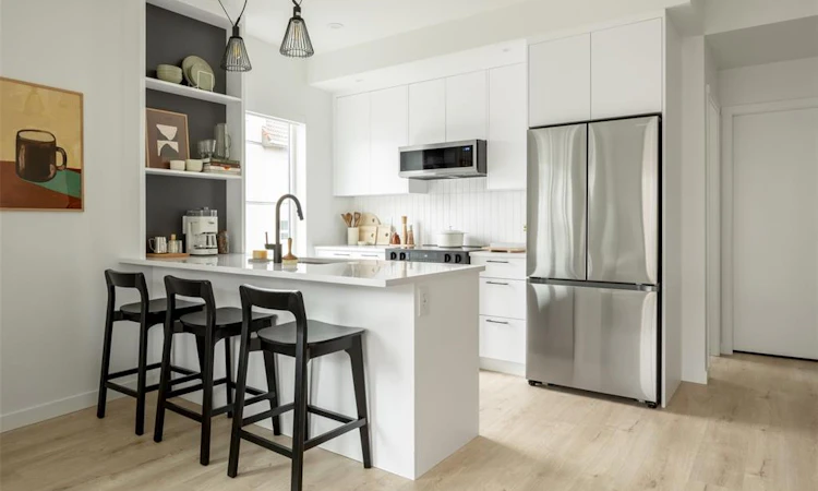211-1075 Tillicum Road