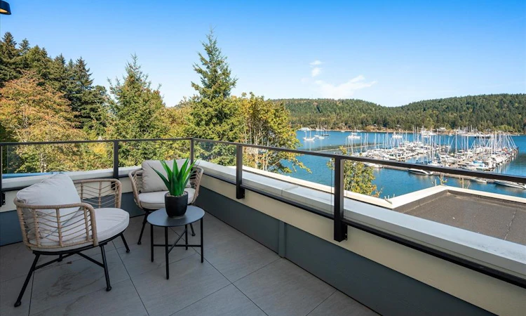 8-152 Marina View Drive