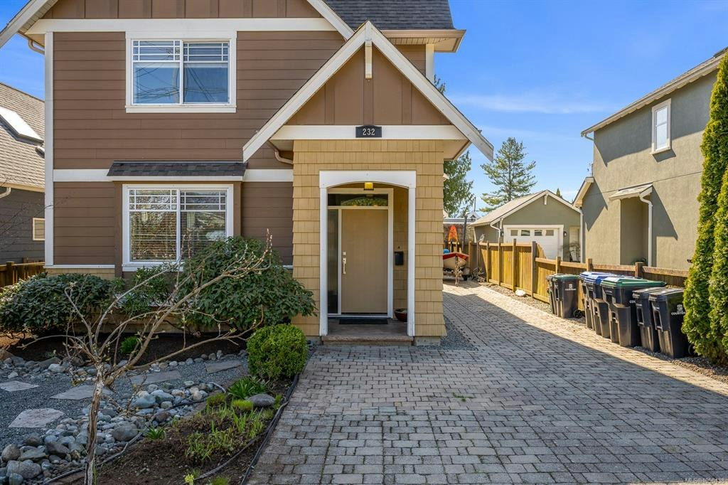 232 2nd Street, Courtenay, BC, V9N 1B7