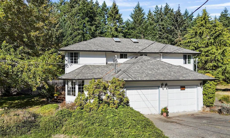 2209 Ayum Road