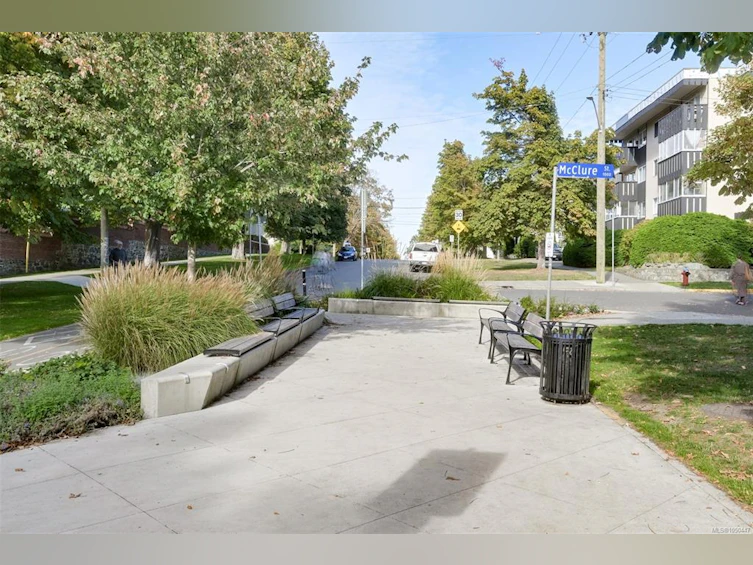 737 Vancouver Street, Victoria, BC, V8V 3V4 - 74