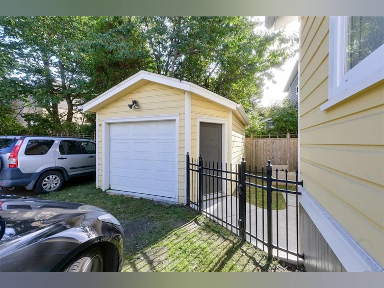 737 Vancouver Street, Victoria, BC, V8V 3V4 - 67