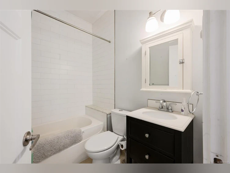 737 Vancouver Street, Victoria, BC, V8V 3V4 - 46