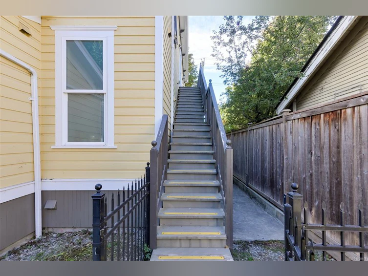 737 Vancouver Street, Victoria, BC, V8V 3V4 - 36