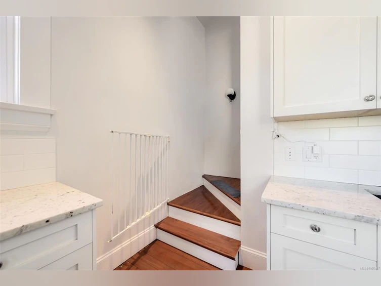 737 Vancouver Street, Victoria, BC, V8V 3V4 - 61