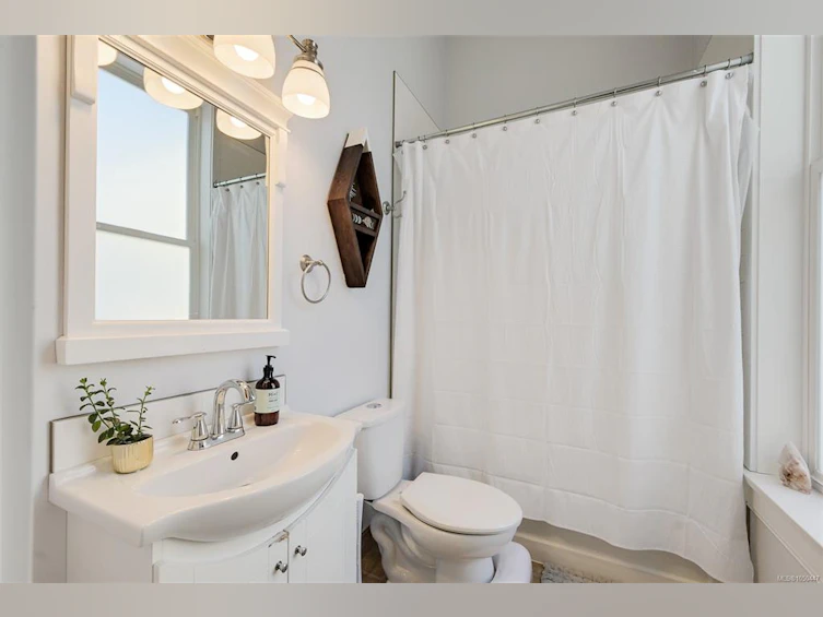 737 Vancouver Street, Victoria, BC, V8V 3V4 - 34