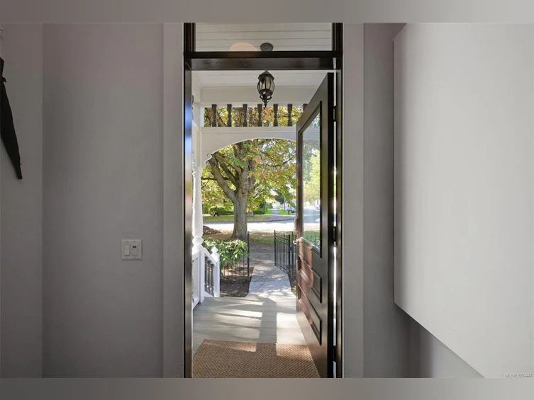 737 Vancouver Street, Victoria, BC, V8V 3V4 - 9
