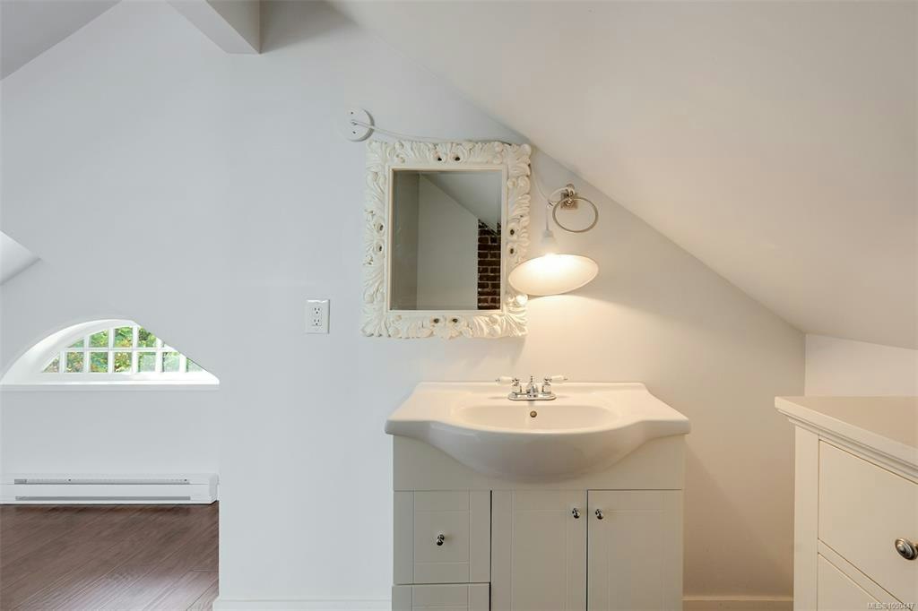 737 Vancouver Street, Victoria, BC, V8V 3V4 - 65