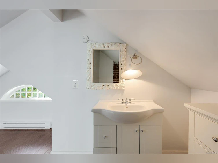 737 Vancouver Street, Victoria, BC, V8V 3V4 - 65