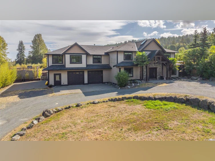2466 Summerset Road, Nanoose, BC, V9P 9E4