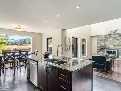 2466 Summerset Road - 3