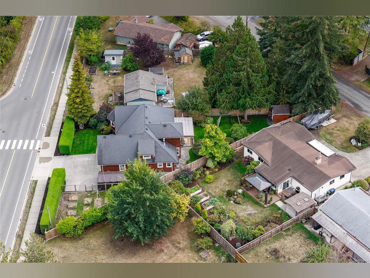 647 Temple Street, Parksville, BC, V9P 1B4 - 88