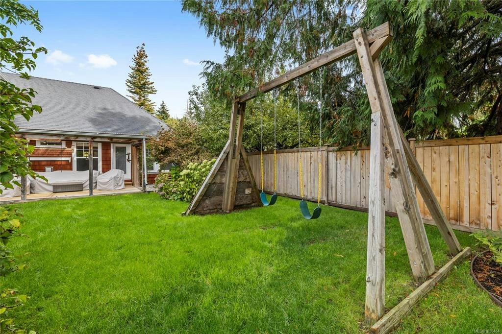 647 Temple Street, Parksville, BC, V9P 1B4 - 57