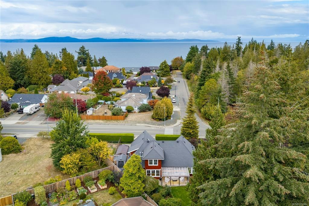 647 Temple Street, Parksville, BC, V9P 1B4 - 90