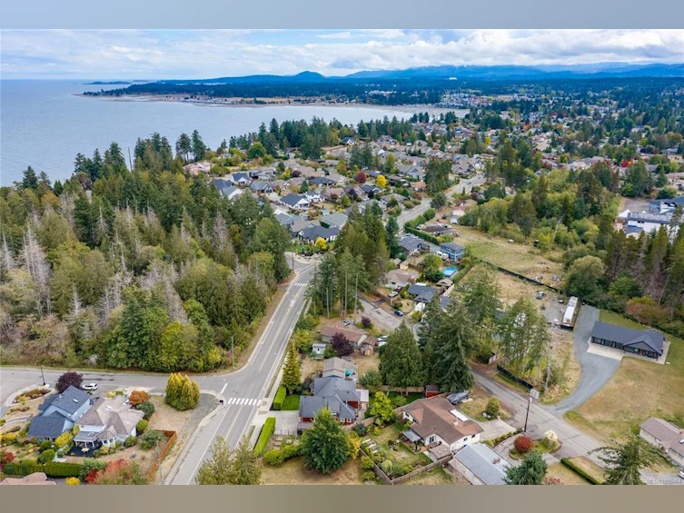 647 Temple Street, Parksville, BC, V9P 1B4 - 87