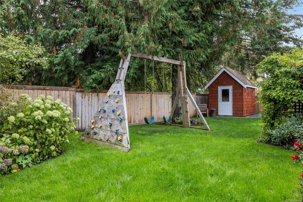 647 Temple Street, Parksville, BC, V9P 1B4 - 55