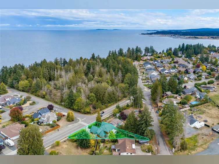 647 Temple Street, Parksville, BC, V9P 1B4 - 14