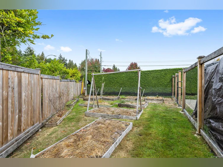647 Temple Street, Parksville, BC, V9P 1B4 - 62