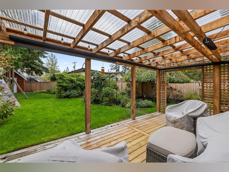 647 Temple Street, Parksville, BC, V9P 1B4 - 50