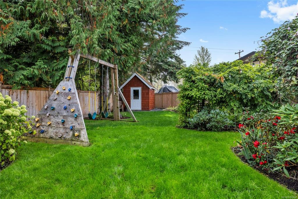 647 Temple Street, Parksville, BC, V9P 1B4 - 56