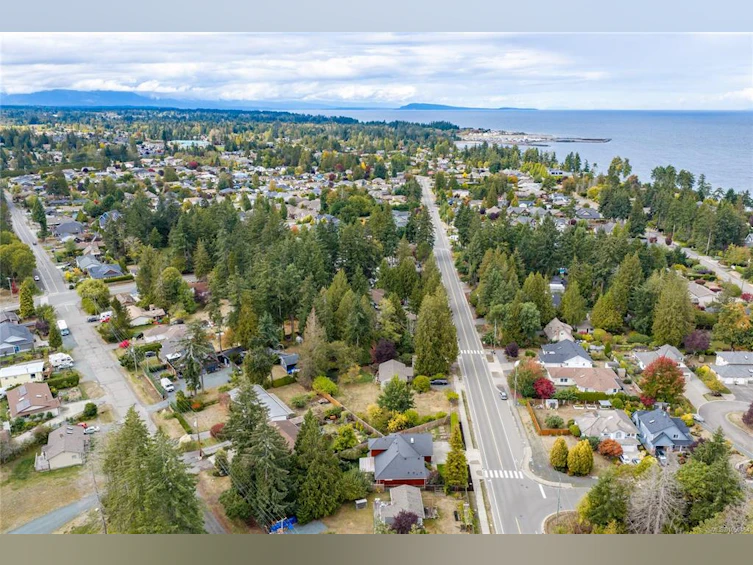 647 Temple Street, Parksville, BC, V9P 1B4 - 82