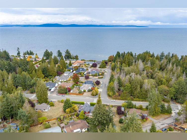 647 Temple Street, Parksville, BC, V9P 1B4 - 84