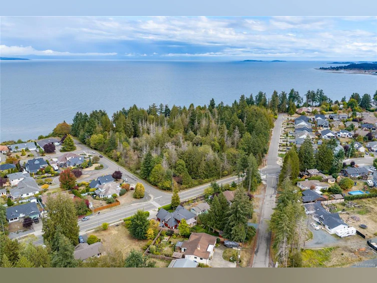 647 Temple Street, Parksville, BC, V9P 1B4 - 85